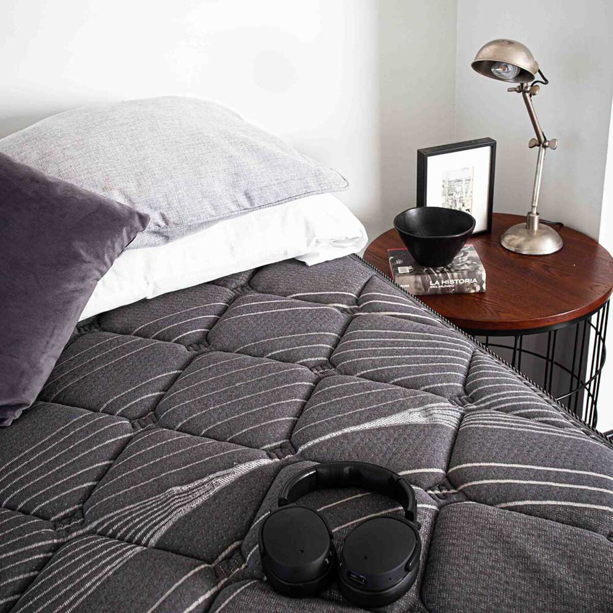 Cama Europea Flex Base Dividida King Black + Respaldo Royal